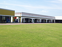 Inside of LONGWOOD STATION photo02